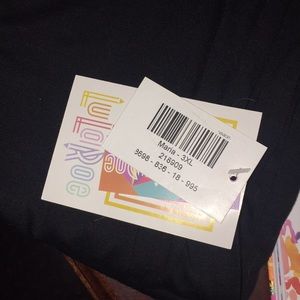 3xl solid Black Maria